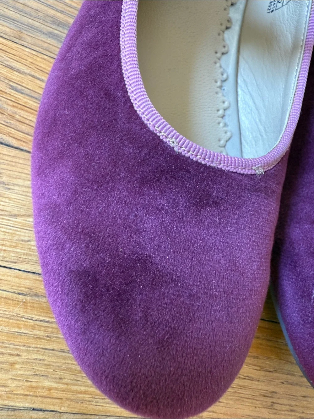 Mini Boden Velvet Mary Jane Shoes Deep Wisteria